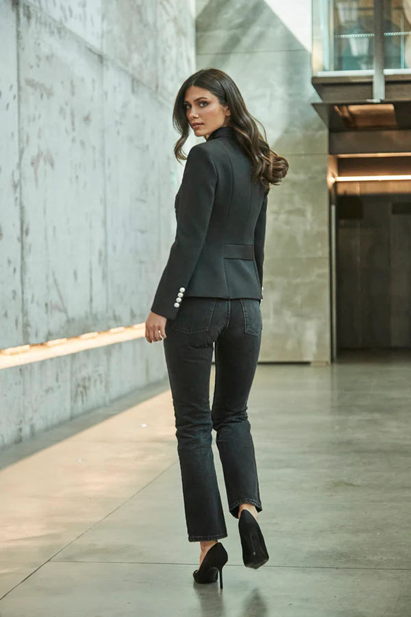 BLAZER NEGRO BORDADO PLATA FIORELLA