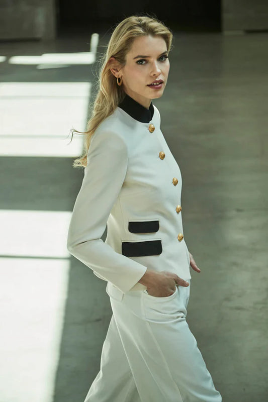 BLAZER NEGRA CON DOBLE BOLSILLO BASTIAN