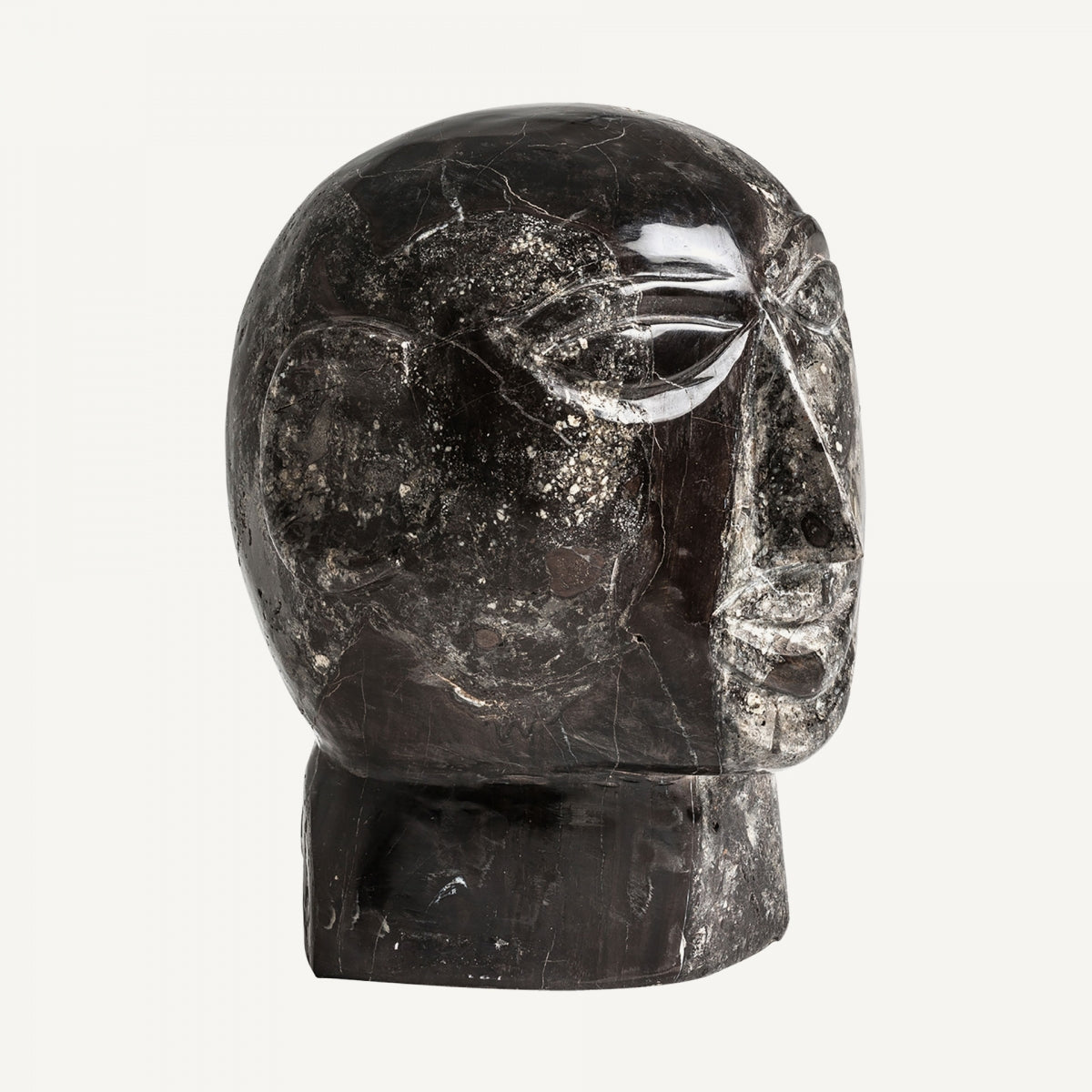 BUSTO ROBIN