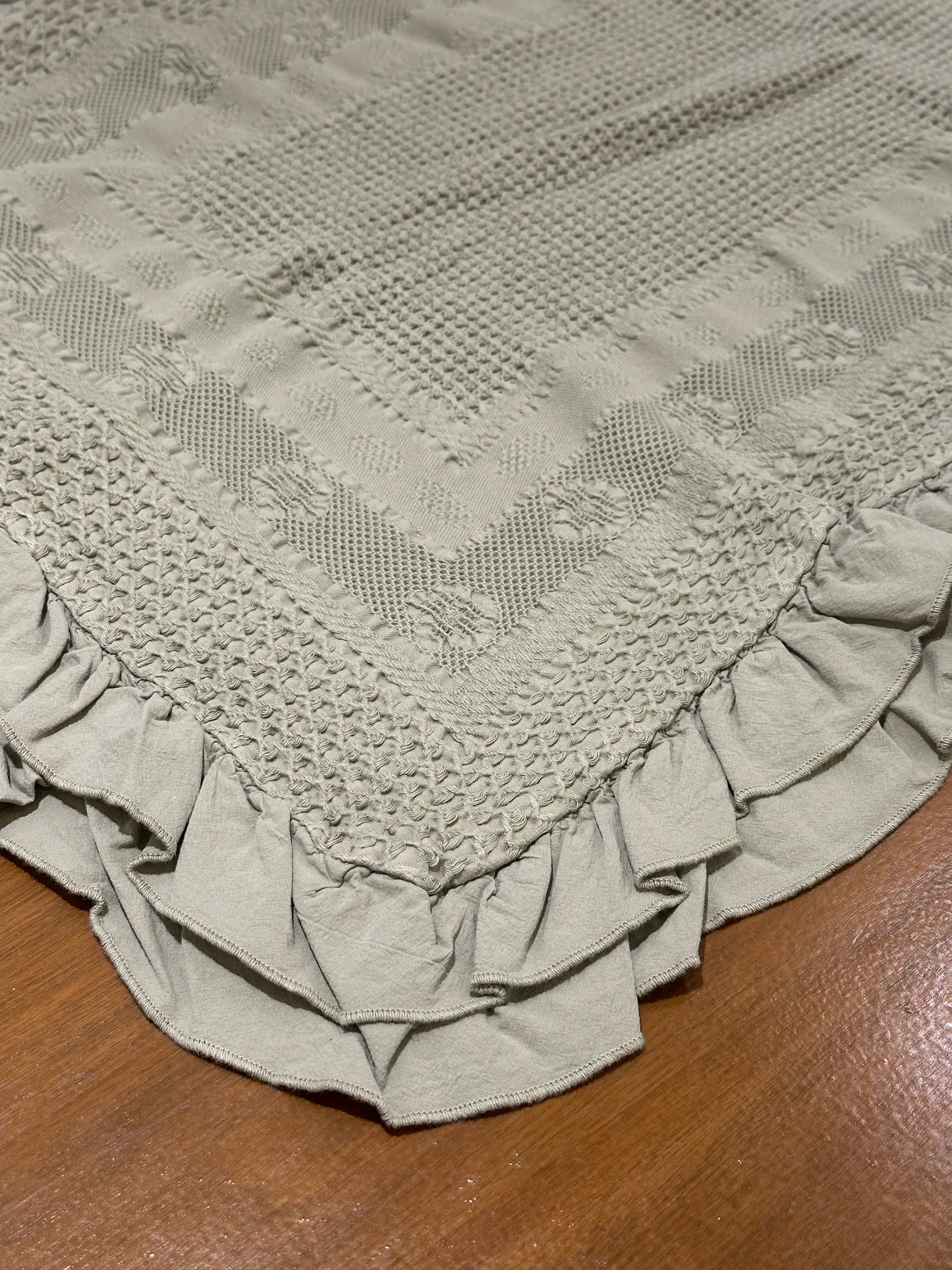 FUNDA ALMOHADA ANAIS + VOLANTE GRIS