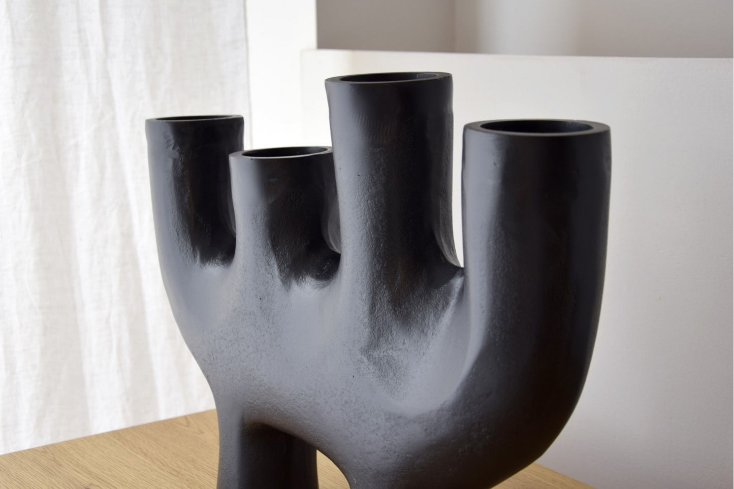 CANDELABRO TOTEM N.3. METAL.NEGRO