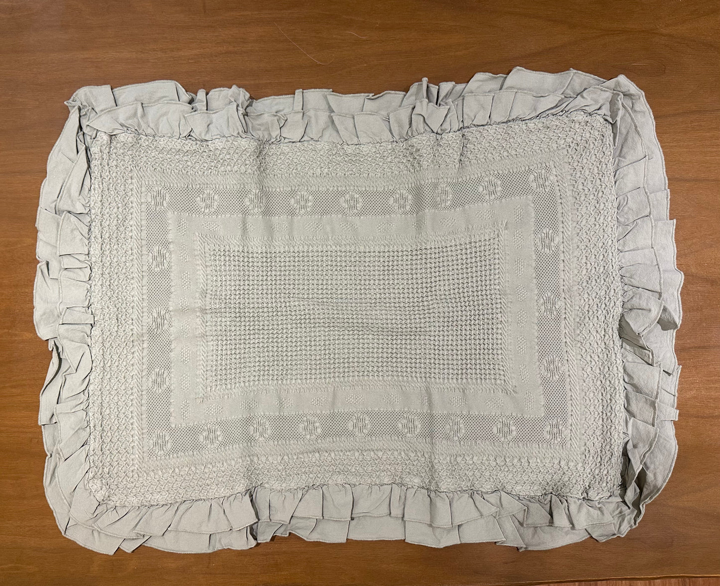 FUNDA ALMOHADA VICTORIA II + VOLANTES VERDE SECO 50x70