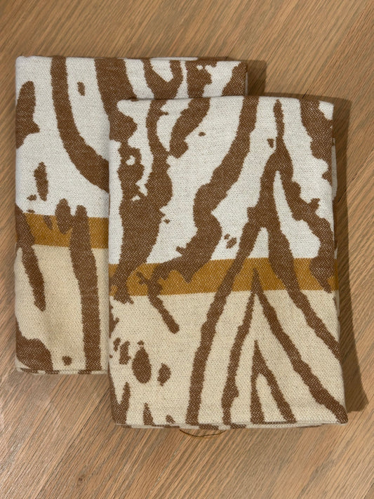 PAR DE FUNDAS COJIN LEO CARDADAS CAMEL