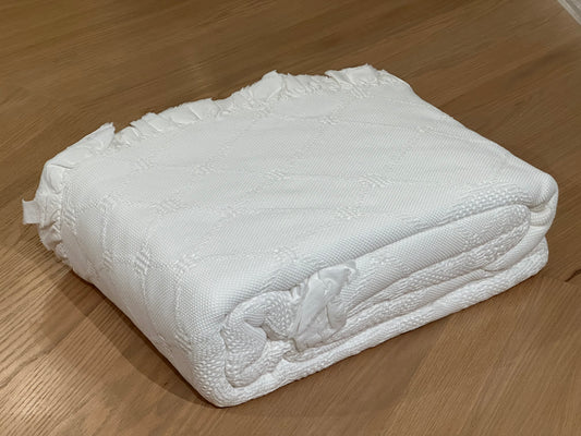 COLCHA ANAIS + VOLANTE NATURAL 240X270