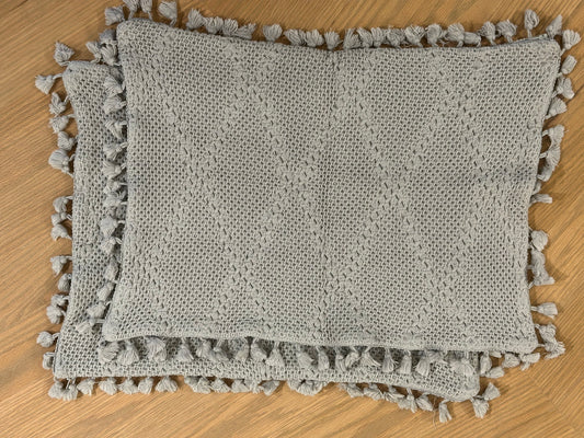 PAR DE FUNDAS COJIN NAVIGATOR/POMPONES GRIS 35x50