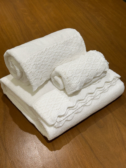 JUEGO DE BAÑO RENDA  BLANCO