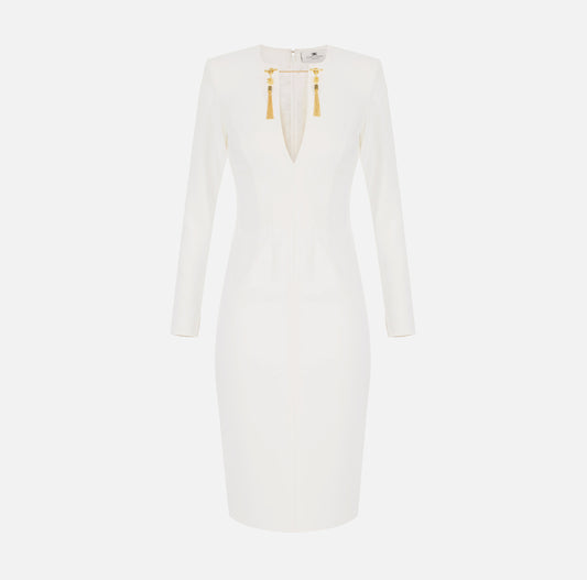 Vestido de crepé ligero con cadena joya