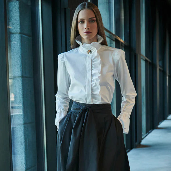 CAMISA BLANCA CON VOLANTE BOHEME