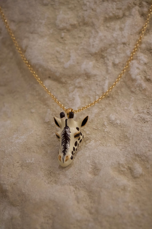 Colgante Jirafa con Manchas Marrones de Esmalte