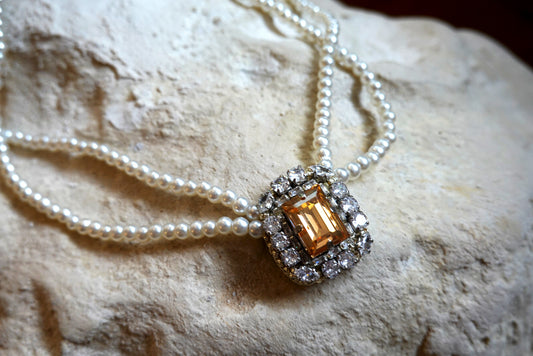 Collar Perlas con Cristal Rectangular