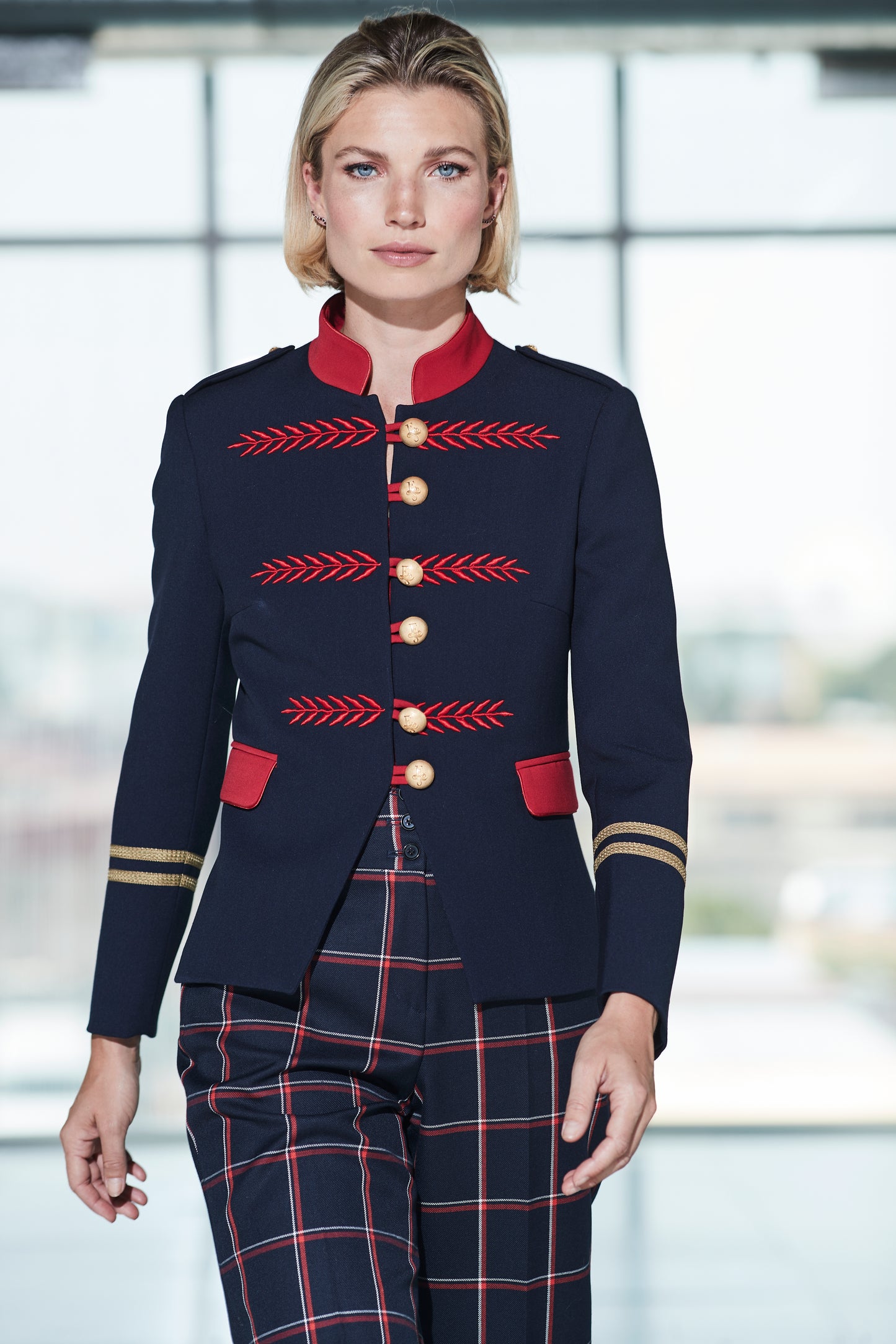 BLAZER BORDADA MARINO RENATA SCOTTISH