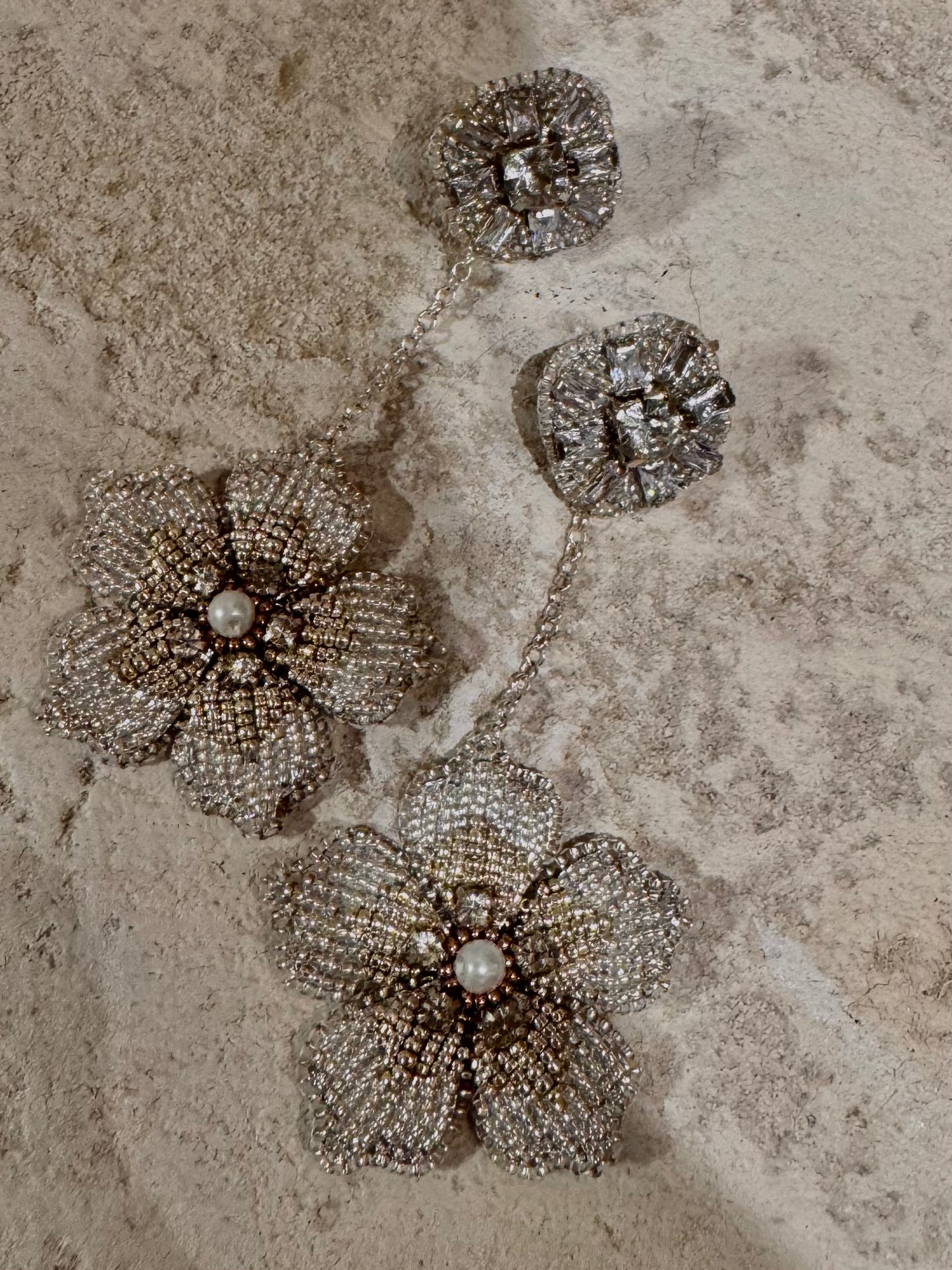 ARETES CAYENA