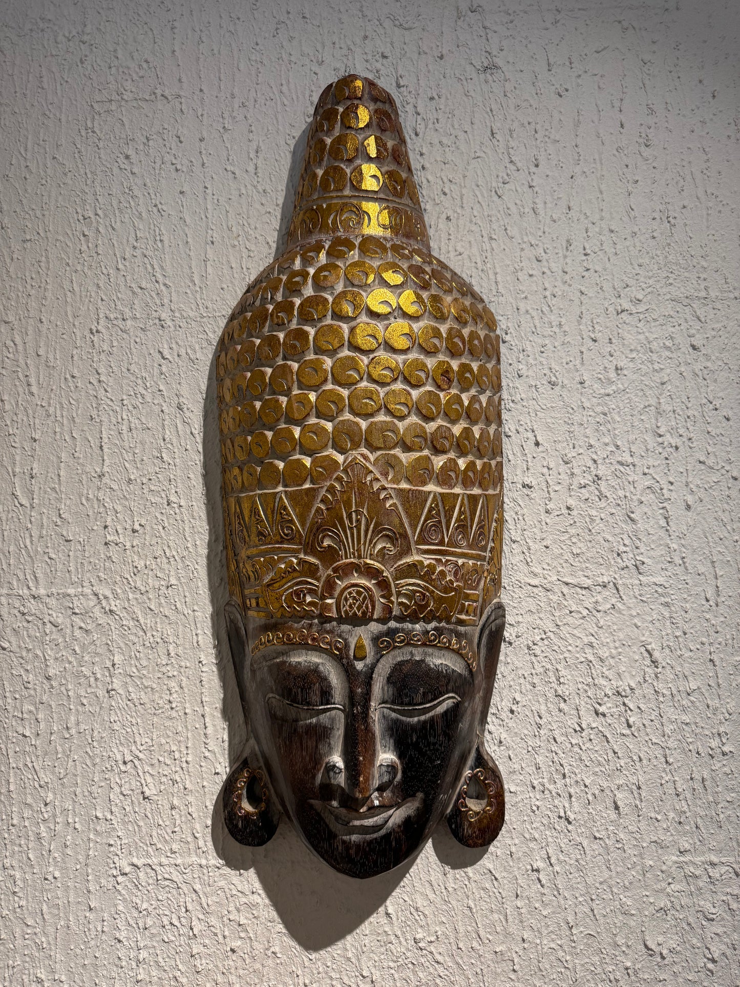 Cara de Madera con dorado