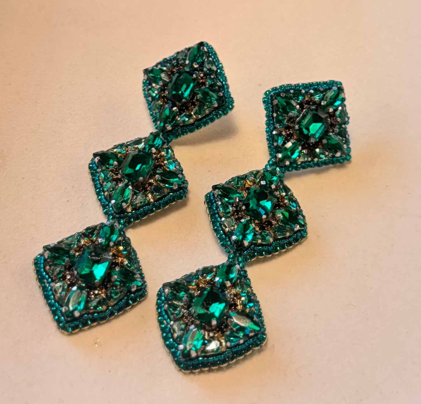 Aretes Caprise