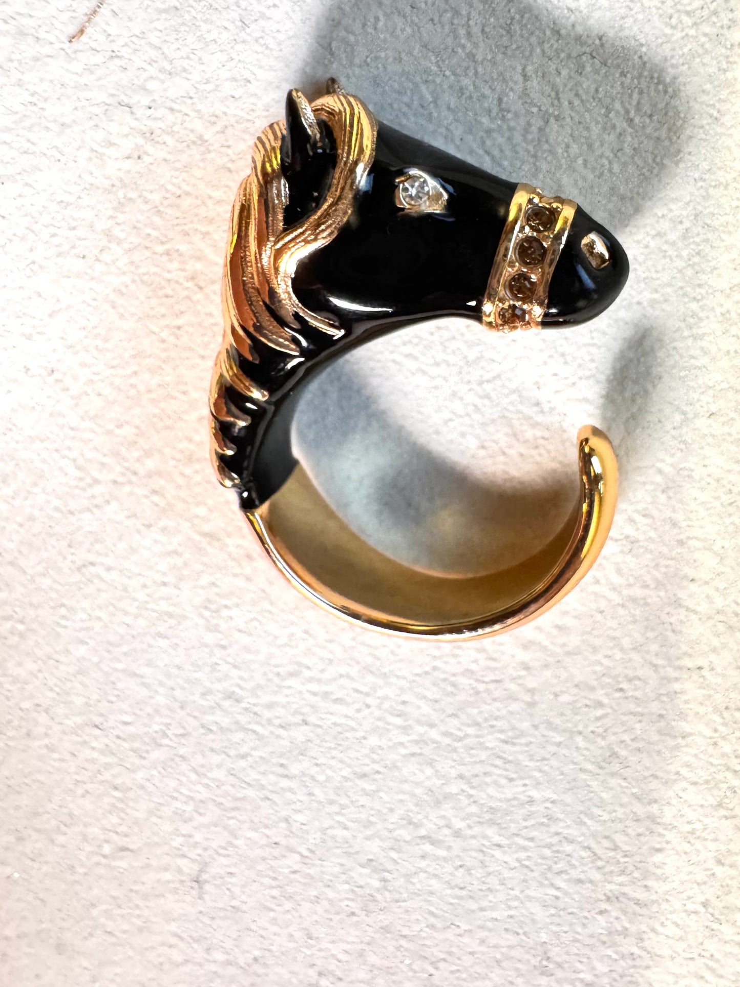 ANILLO HORSE NEGRO/DORADO