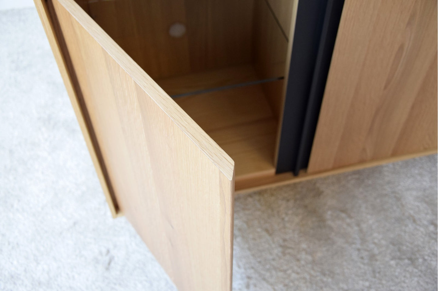 SIDEBOARD. NATURAL OAK AND BLACK METAL